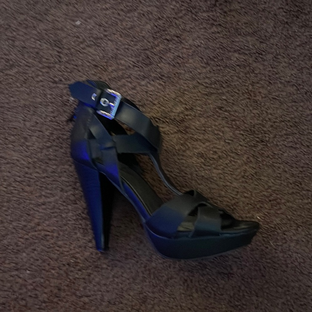 G by guess heels